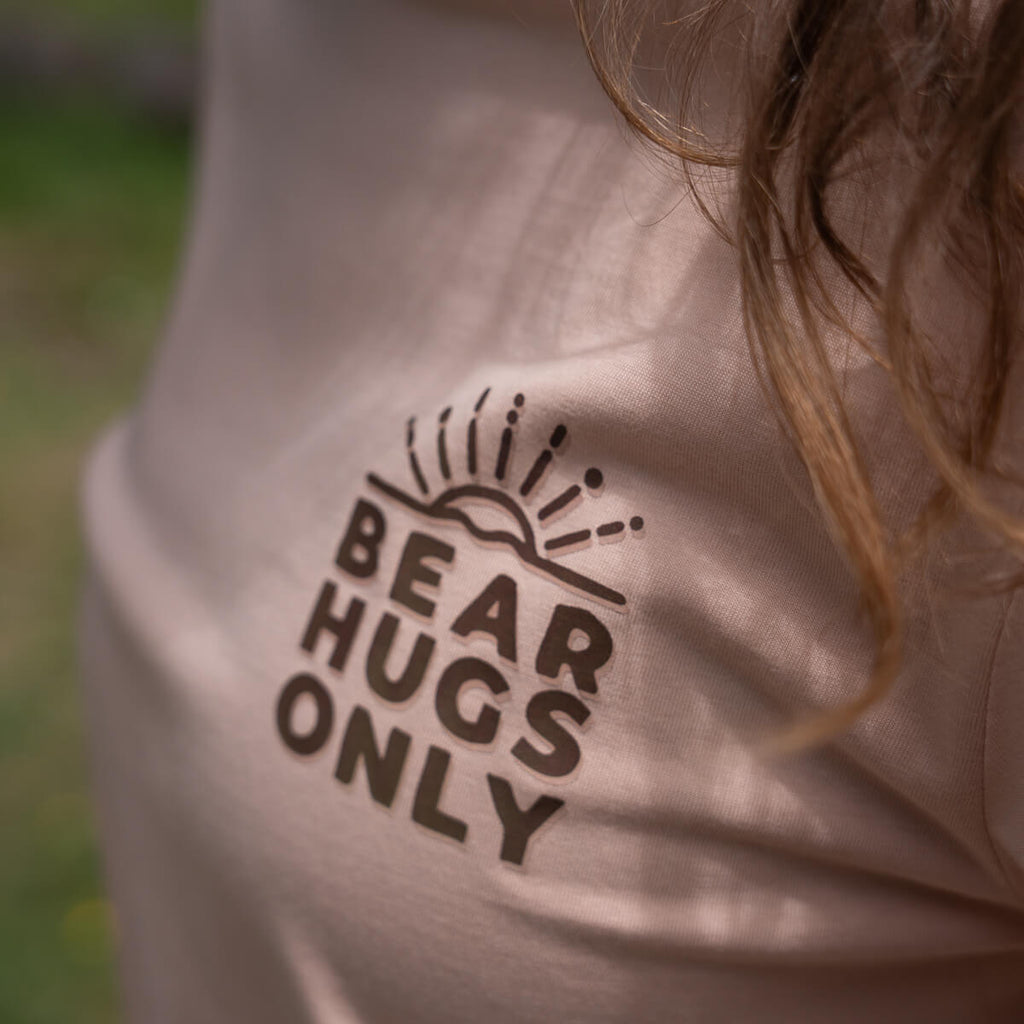 <b>Bear Hugs - Koszulka</b> <br>  Łosoś [Unisex]