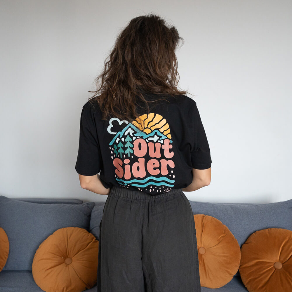 <b>Outsider - Koszulka</b> <br>  Czarny [Unisex]